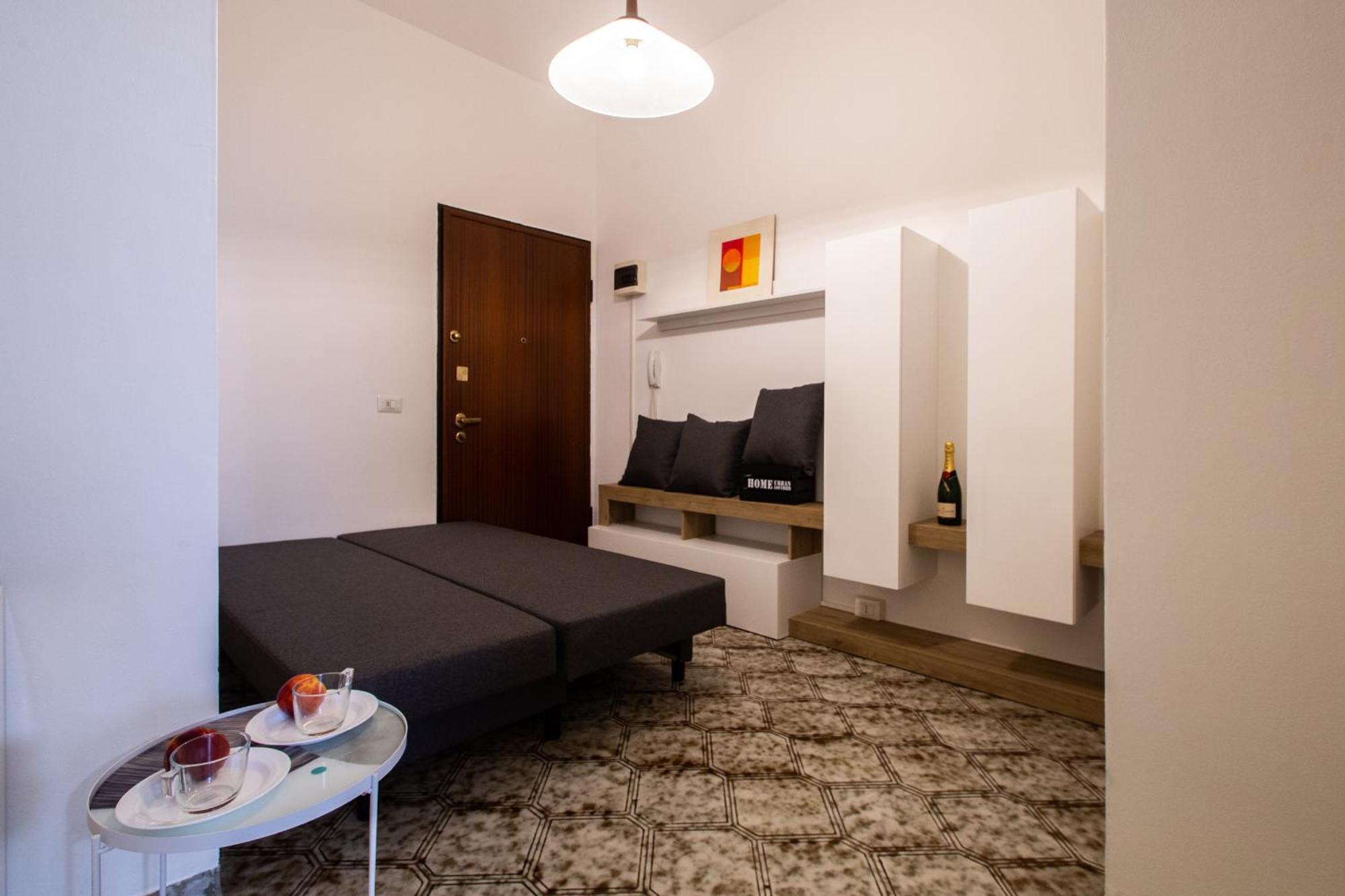 Milano-Linate Suite Self Check In & Free Parking Buitenkant foto