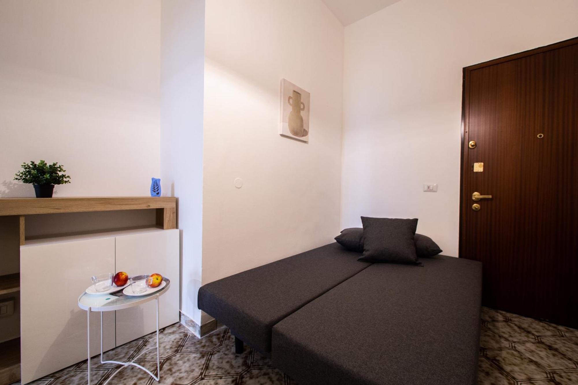 Milano-Linate Suite Self Check In & Free Parking Buitenkant foto